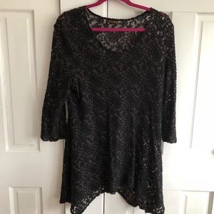 Tunic Lacey and elegant